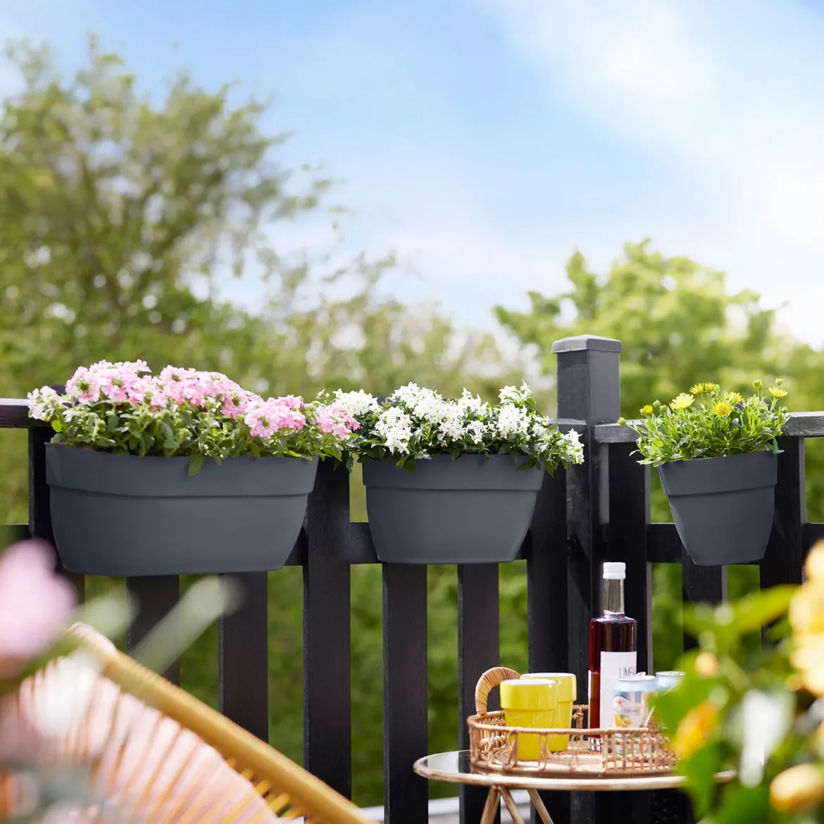Balconière Vibia Campana easy hanger large Anthracite ELHO - Un balcon fleuri en 5 min